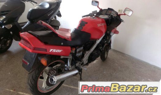 Honda VFR 750 – fotografie 2