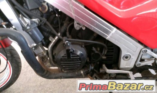 Honda VFR 750 – fotografie 5