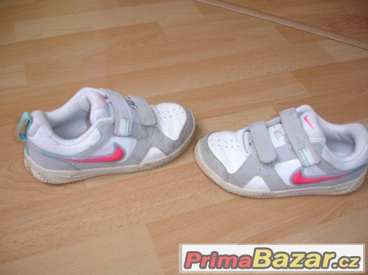 Botičky, tenisky, boty NIKE pro cácorku, vel. 29,5 – fotografie 2
