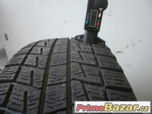 Prodám 2 x zimní pneu Bridgestone 225/60-16 – fotografie 3