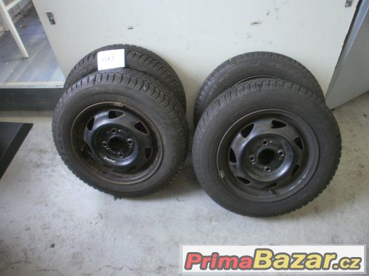 Prodám komplet zimní sadu Ford pneu 155/70-13 Debica – fotografie 1