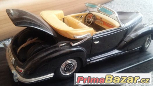 Mercedes 300s 1:18 – fotografie 3