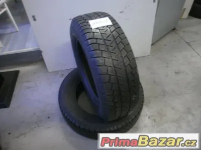 Prodám 2 x zimní pneu Michelin 235/65-17
