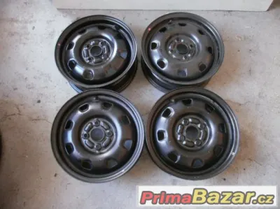 Prodám 4 x ocelový disk 5 j x 14 Hyundai,ET46- střed-středový-otvor-54mm
