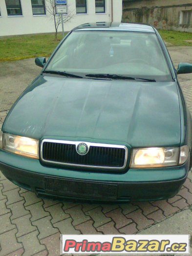 octavia 1.6 GLX polopřevod,bez TP,SPZ,dokladů přestavbu – fotografie 2