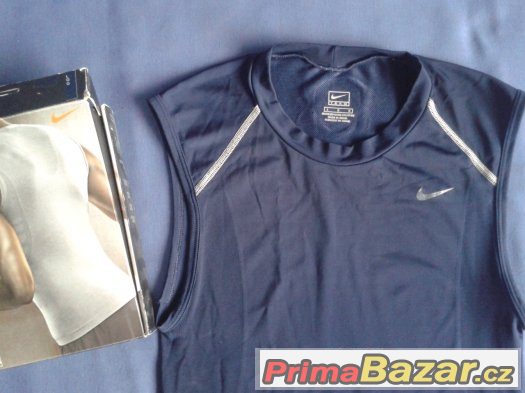 Funkční triko Nike tmavě modré unisex, vel L , spíš S/M – fotografie 5