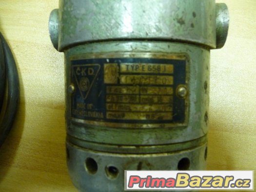 vintage elektrický šroubovák ČKD – fotografie 4