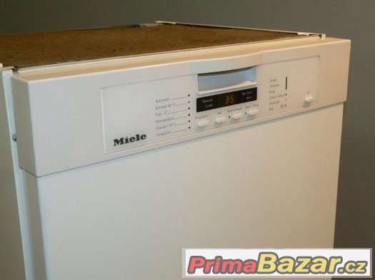 Myčka Miele bílá G1290SC, tři koše – fotografie 1