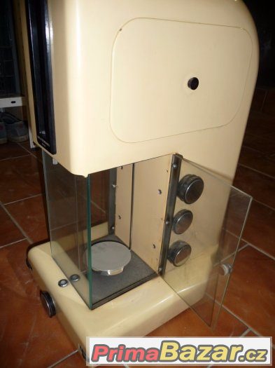 poloautomatické laboratorní váhy – fotografie 4