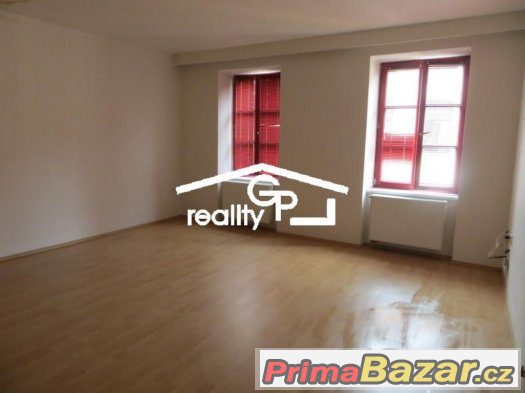 Pronájem 2+1, ul. Dr. Stejskala, Č. Budějovice – fotografie 2