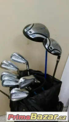 Golf bag plus sada holí a želez značky snake eyes.