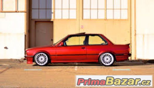 Koupím zadní nárazník jen slušný stav – fotografie 1