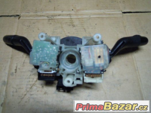 Mazda 323 BJ 1.5, r.v. 98 - 03 - ovladače pod volant – fotografie 2