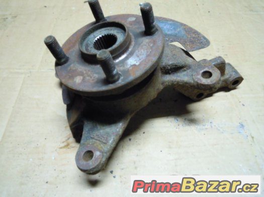 Mazda 323 BJ 1.5, r.v. 98 - 03 - pravá přední těhlice – fotografie 3