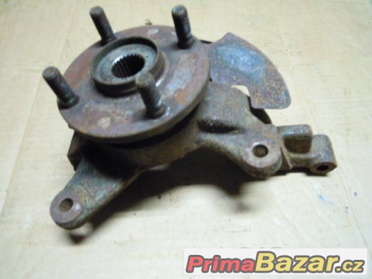 Mazda 323 BJ 1.5, r.v. 98 - 03 - pravá přední těhlice – fotografie 5