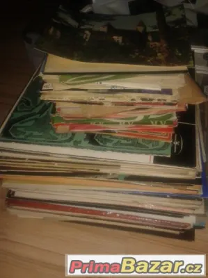 Prodám staré LP desky, 97 kusů, malé a klasické.