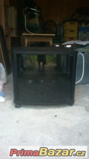 tv stolek – fotografie 2