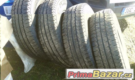225 75 16 C 116Q nove letni Michelin – fotografie 1