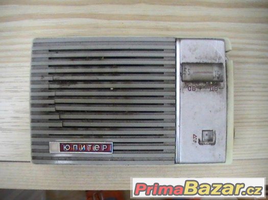 staré transistorové radio – fotografie 3