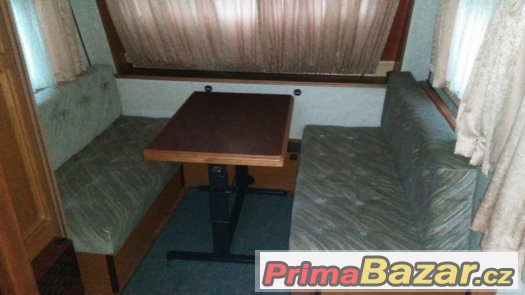 obytný přívěs karavan – fotografie 3