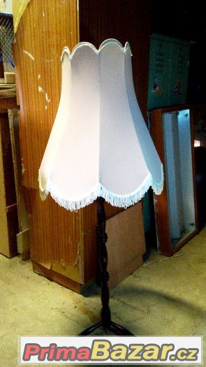 DŘEVĚNÁ LAMPA + 1x DŘEVĚNÝ STOJAN NAVÍC – fotografie 1