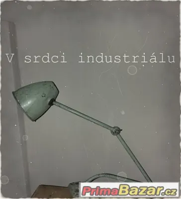 Industriální lampa