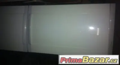 Prodám lednici s mrazákem Electrolux ERB34003W1