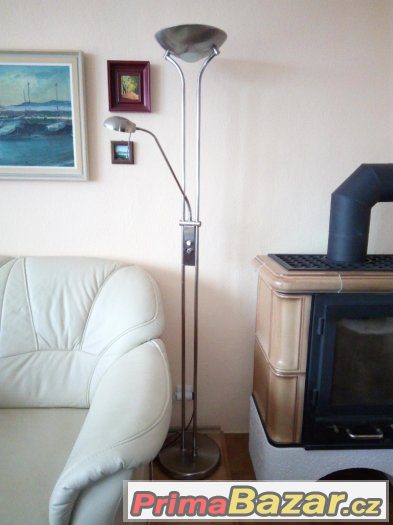Stojací lampa – fotografie 1
