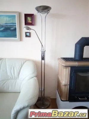 Stojací lampa