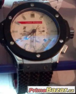 Hublot luna rosa