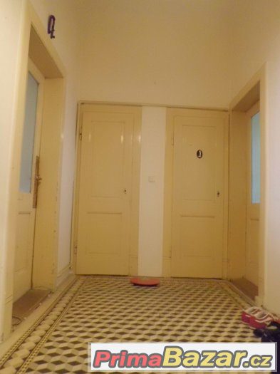 OV, 3+1 s původními prvky, k rekonstrukci, Praha 5 - Smíchov – fotografie 2