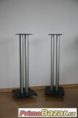 Designové stojany na repro Solidsteel