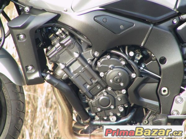 Yamaha FZ 1 N Fazer, nakedbike – fotografie 4
