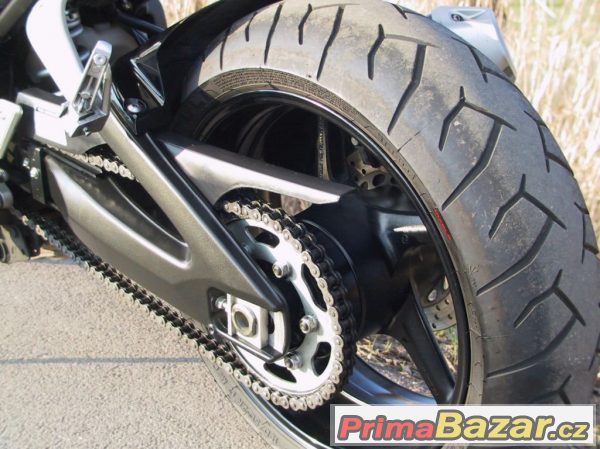 Yamaha FZ 1 N Fazer, nakedbike – fotografie 5