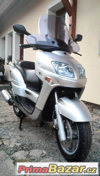 Yamaha Versity 300, skútr – fotografie 1
