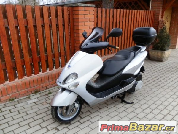 Yamaha Majesty 180, skútr – fotografie 1
