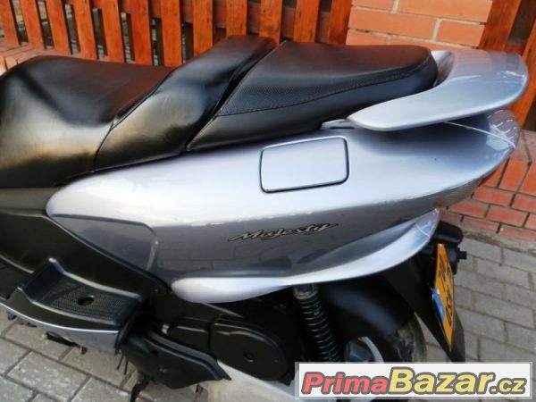 Yamaha Majesty 125, skútr – fotografie 4