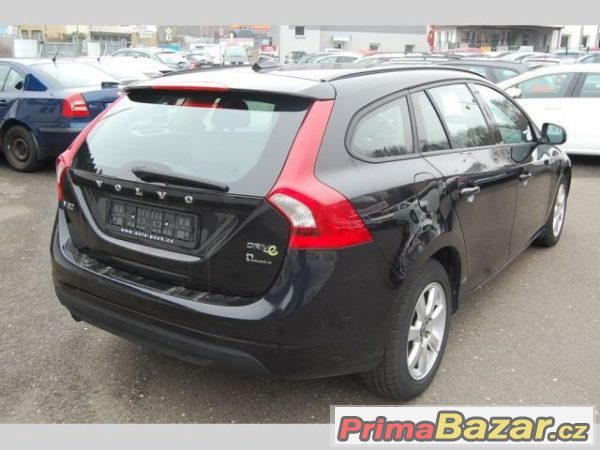 Volvo V60, D2 Momentum – fotografie 4