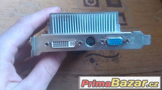 Radeon 9600XT 256M DDR V/D/VO – fotografie 3