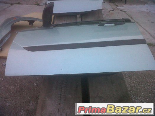 Ford focus 5dv rok 2001 - kompletni pekne dvere ridice – fotografie 2