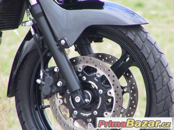 Suzuki DL 650 V-Strom, enduro silniční – fotografie 3
