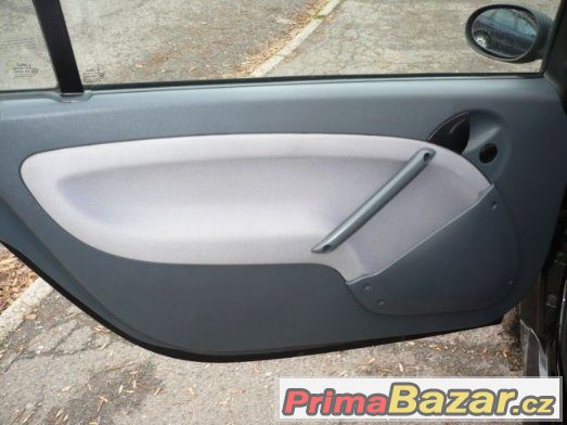 Smart Fortwo r. 2005 - 53 tis. – fotografie 5