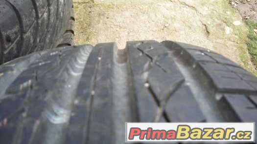 215/65/16 nadherne parkrat jete pneu – fotografie 4