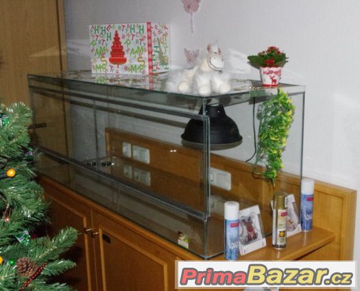 NEPOUŽITÉ LUXUSNÍ TERÁRIUM + výbava vč. skříňky PC 10tis.Kč – fotografie 2