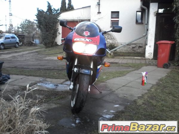 Suzuki gsx-r 750 srad – fotografie 4