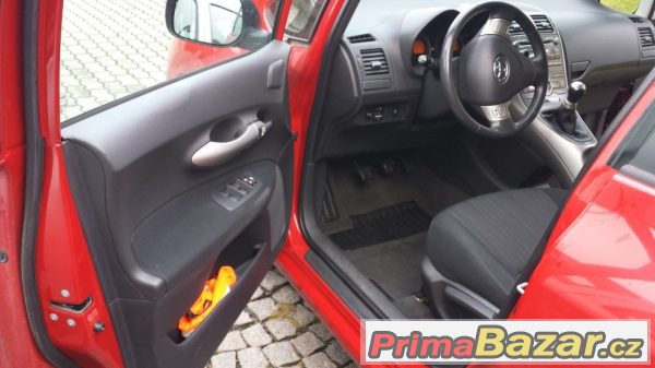 Toyota Auris 1.6 VVT-i – fotografie 6