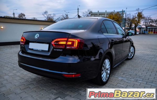 VW JETTA HYBRID 1.4 TSI – fotografie 3