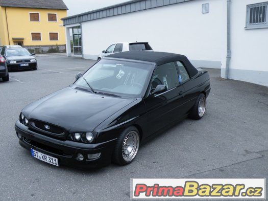 Ford Escort RS 2000 – fotografie 2