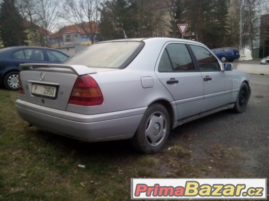 PRODAM NEBO vymenim MERCEDES C 200 – fotografie 5