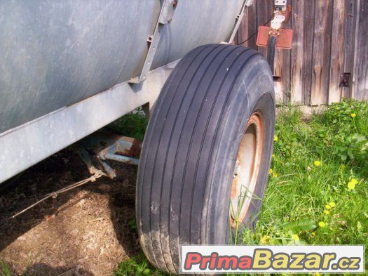 Prodám voznici na vodu (fekál) 5000L – fotografie 2